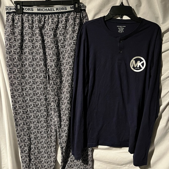 Michael Kors pajama set in EUC size small - Picture 1 of 4